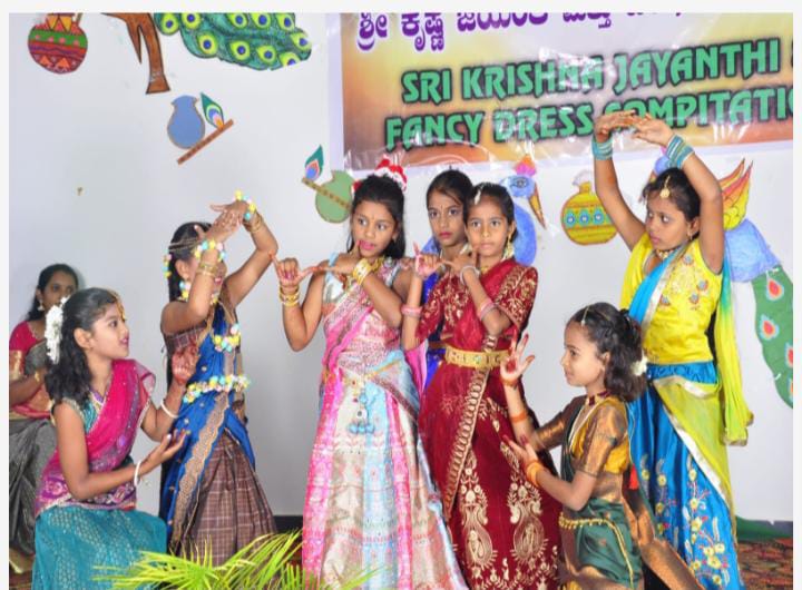 STUDENTS DANCE PERFORMANCE (KRISHNA JANMASHTAMI)-2024